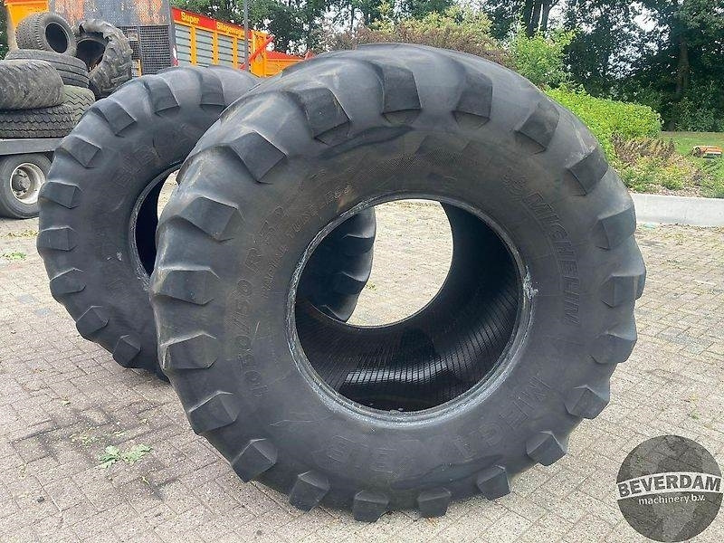 Michelin MEGA BIB 1050/50R32 - Reifen für Landmaschine: das Bild 2 Michelin MEGA BIB 1050/50R32 - Reifen für Landmaschine: das Bild 2