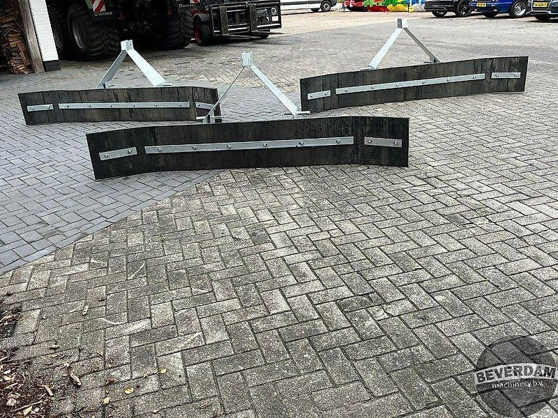 Rubberen schuif lepelbevestiging - Planierschild: das Bild 2 Rubberen schuif lepelbevestiging - Planierschild: das Bild 2