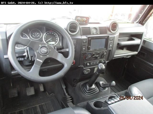 Defender 110 Td4 Land Rover Defender 110 TD4 - PKW: das Bild 3 Defender 110 Td4 Land Rover Defender 110 TD4 - PKW: das Bild 3