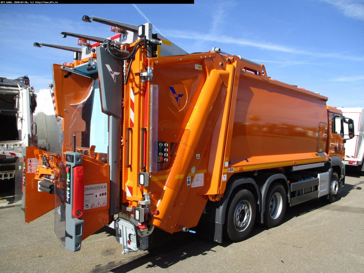 MAN TGS 28.320 6x2-4 BL HS HL Olympus 23 - Omni-DEKA - Müllwagen: das Bild 3 MAN TGS 28.320 6x2-4 BL HS HL Olympus 23 - Omni-DEKA - Müllwagen: das Bild 3