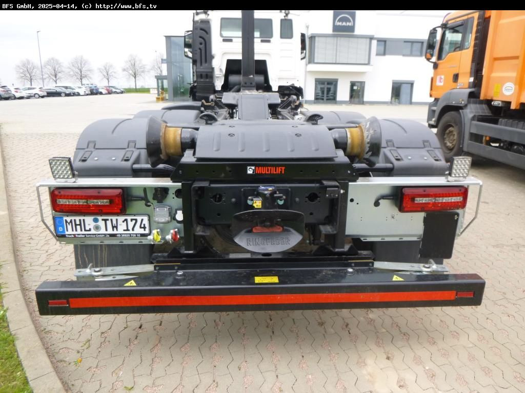 MAN TGS (TG3) 26.520 6x2-4 BL CH HIAB - Abrollkipper: das Bild 3 MAN TGS (TG3) 26.520 6x2-4 BL CH HIAB - Abrollkipper: das Bild 3