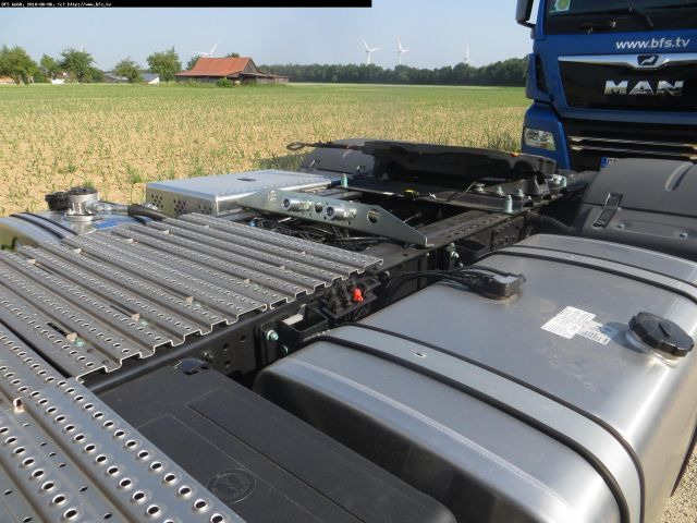 MAN TGX 18.460 4x2 LLS Kipphydraulik, Kompressor - Sattelzugmaschine: das Bild 3 MAN TGX 18.460 4x2 LLS Kipphydraulik, Kompressor - Sattelzugmaschine: das Bild 3