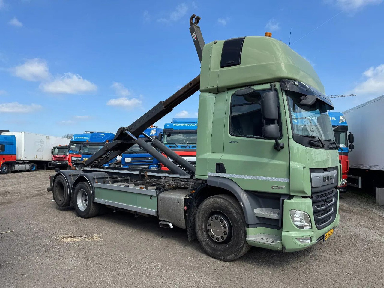 DAF CF 450 6X2 EURO 6 VDL 21T HOOK LIFTING AXLE - Abrollkipper: das Bild 2 DAF CF 450 6X2 EURO 6 VDL 21T HOOK LIFTING AXLE - Abrollkipper: das Bild 2