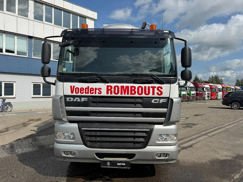 DAF CF 85.360 8X2 EURO 5 + TANK 32.700 LITER - LAMBRECHT - Tankwagen: das Bild 2 DAF CF 85.360 8X2 EURO 5 + TANK 32.700 LITER - LAMBRECHT - Tankwagen: das Bild 2
