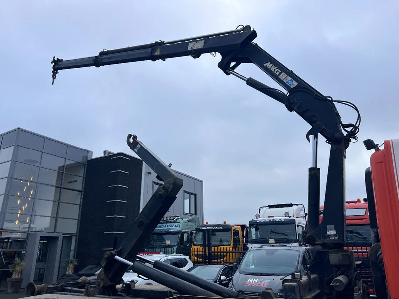 DAF CF 85.380 6X2 + MKG 141 A2 CRANE + 20 TON HOOKLIFT - EURO 3 - MANUAL GEAR - 10 TYRES - Autokran: das Bild 5 DAF CF 85.380 6X2 + MKG 141 A2 CRANE + 20 TON HOOKLIFT - EURO 3 - MANUAL GEAR - 10 TYRES - Autokran: das Bild 5