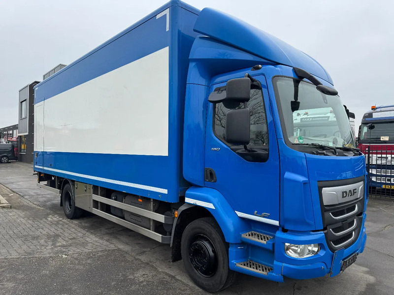 DAF LF 180 4X2 - EURO 6 + DHOLLANDIA LIFT + TÜV 09-2025 - Koffer LKW: das Bild 3 DAF LF 180 4X2 - EURO 6 + DHOLLANDIA LIFT + TÜV 09-2025 - Koffer LKW: das Bild 3