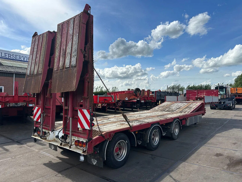 Diversen LAST AXLE STEERING, REMOTE CONTROLE, DOUBLE HYDRAULIC RAMPS - Tieflader Auflieger: das Bild 2 Diversen LAST AXLE STEERING, REMOTE CONTROLE, DOUBLE HYDRAULIC RAMPS - Tieflader Auflieger: das Bild 2