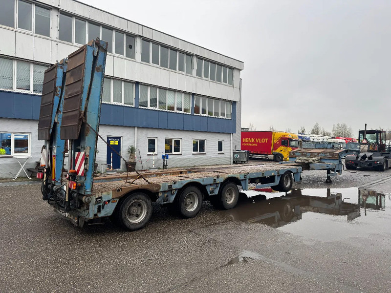 Faymonville TL4S 2,8M EXTENDABLE + HYDRAULIC RAMPS 3 AXLE STEERING - Tieflader Auflieger: das Bild 3 Faymonville TL4S 2,8M EXTENDABLE + HYDRAULIC RAMPS 3 AXLE STEERING - Tieflader Auflieger: das Bild 3