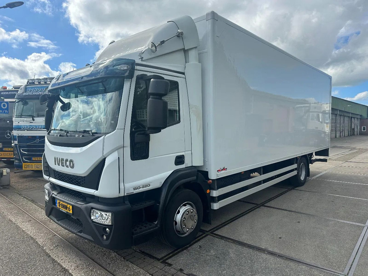 Iveco ML 150 -220, DHOLLANDIA LIFT, BOX 760X250X250 CM - Koffer LKW: das Bild 1 Iveco ML 150 -220, DHOLLANDIA LIFT, BOX 760X250X250 CM - Koffer LKW: das Bild 1