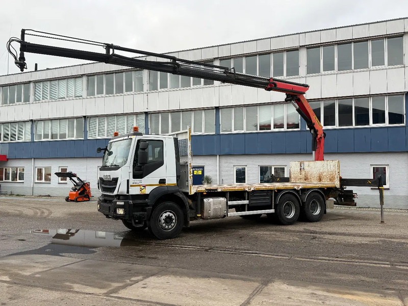 Iveco Trakker 360 6X4 EURO 6 + PALFINGER PK20001K + REMOTE CONTROL - Pritsche LKW, Autokran: das Bild 3 Iveco Trakker 360 6X4 EURO 6 + PALFINGER PK20001K + REMOTE CONTROL - Pritsche LKW, Autokran: das Bild 3