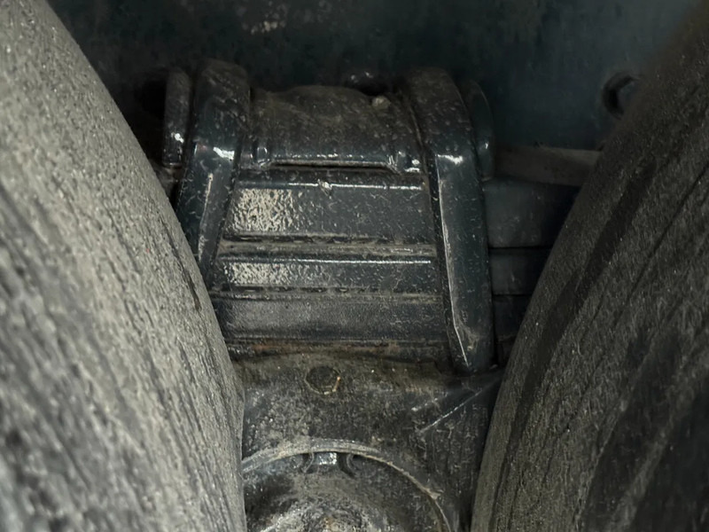 Iveco Trakker 360 6X4 EURO 6 + PALFINGER PK20001K + REMOTE CONTROL - Pritsche LKW, Autokran: das Bild 5 Iveco Trakker 360 6X4 EURO 6 + PALFINGER PK20001K + REMOTE CONTROL - Pritsche LKW, Autokran: das Bild 5