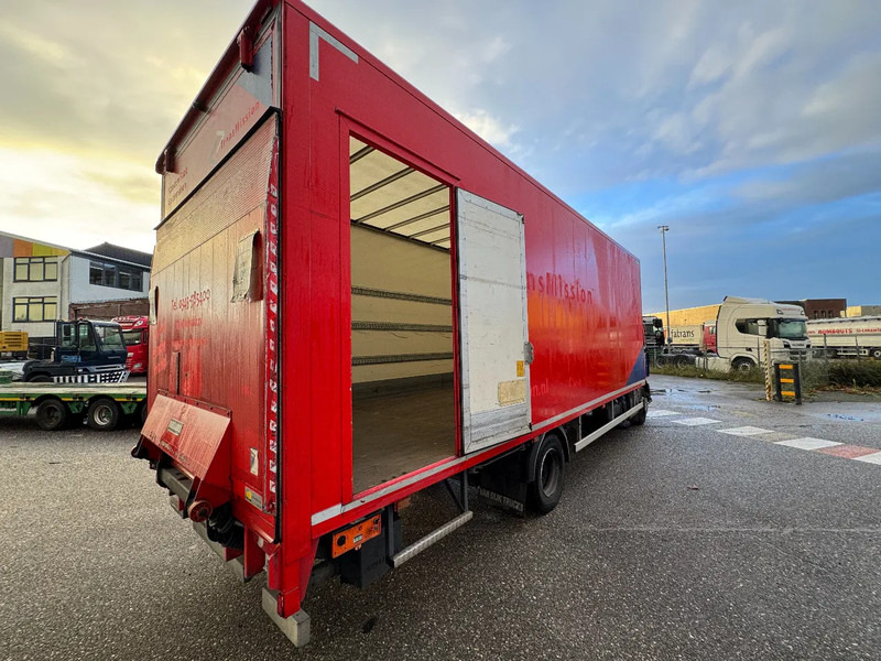 Renault D 14 4X2 EURO 6 3 SEATS TÜV TILL 10-2026 - Koffer LKW: das Bild 5 Renault D 14 4X2 EURO 6 3 SEATS TÜV TILL 10-2026 - Koffer LKW: das Bild 5