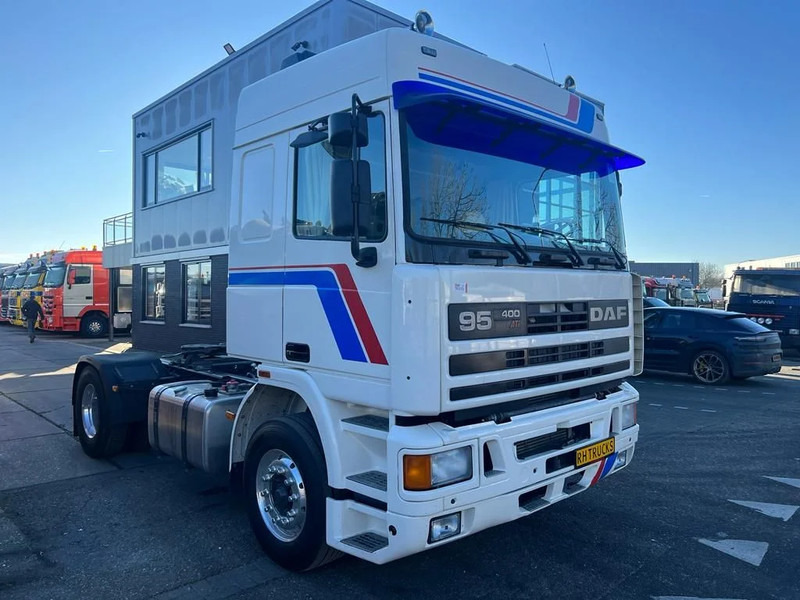 DAF 95.400 4X2 RESTORED/RESTAURIERT/GERESTAUREERD - Sattelzugmaschine: das Bild 1 DAF 95.400 4X2 RESTORED/RESTAURIERT/GERESTAUREERD - Sattelzugmaschine: das Bild 1