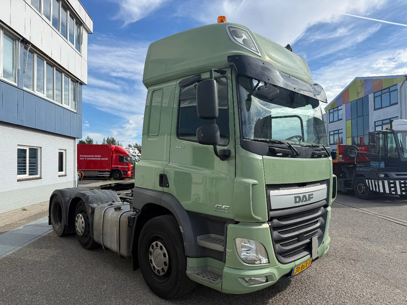 DAF CF 440 CF440 6X2 MET HYDROLIEK SYSTEEM - Sattelzugmaschine: das Bild 2 DAF CF 440 CF440 6X2 MET HYDROLIEK SYSTEEM - Sattelzugmaschine: das Bild 2