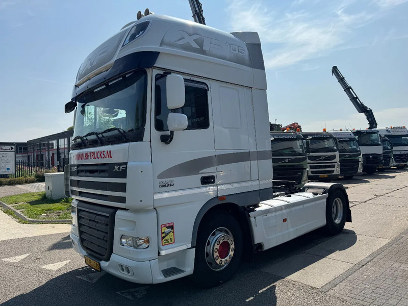 DAF XF 105.510 4X2 SKIRTS ADR RETARDER STANDKLIMA - Sattelzugmaschine: das Bild 1 DAF XF 105.510 4X2 SKIRTS ADR RETARDER STANDKLIMA - Sattelzugmaschine: das Bild 1