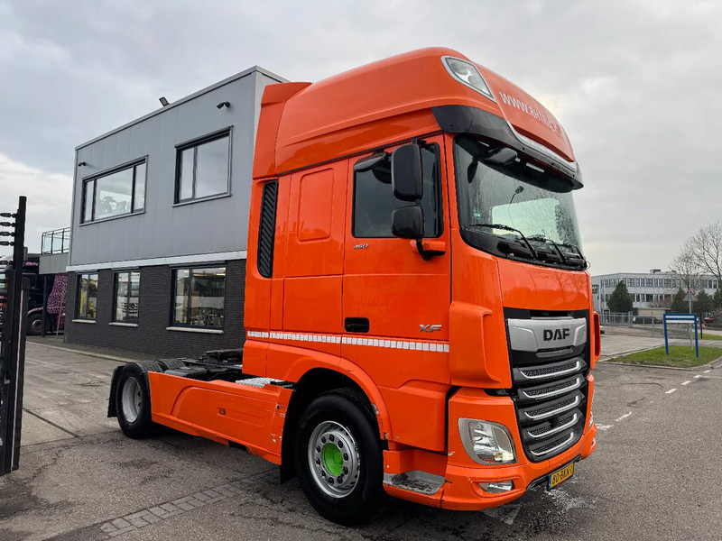DAF XF 450 4X2 - EURO 6 + FULL SPOILER - Sattelzugmaschine: das Bild 5 DAF XF 450 4X2 - EURO 6 + FULL SPOILER - Sattelzugmaschine: das Bild 5