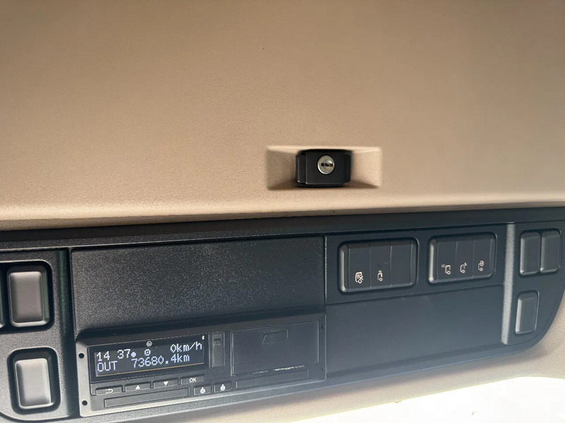 Sattelzugmaschine DAF XF 450 4X2 EURO 6 MEGA: das Bild 13