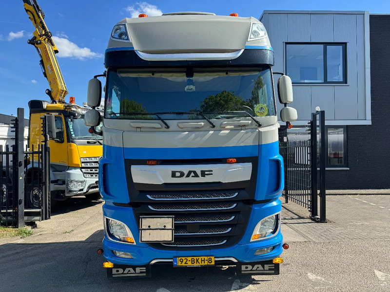DAF XF 480 4X2 EURO 6 ADR SPECIAL INTERIOR 2018 - Sattelzugmaschine: das Bild 2 DAF XF 480 4X2 EURO 6 ADR SPECIAL INTERIOR 2018 - Sattelzugmaschine: das Bild 2