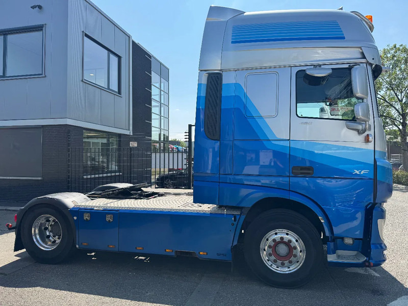 DAF XF 480 4X2 EURO 6 SKIRTS STANDKLIMA HYDRAULIC - Sattelzugmaschine: das Bild 4 DAF XF 480 4X2 EURO 6 SKIRTS STANDKLIMA HYDRAULIC - Sattelzugmaschine: das Bild 4