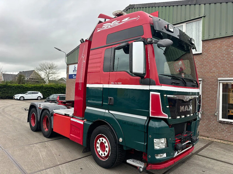 MAN TGX 33.560 6X4 ONLY 290400 KM, 113 TON - Sattelzugmaschine: das Bild 4 MAN TGX 33.560 6X4 ONLY 290400 KM, 113 TON - Sattelzugmaschine: das Bild 4