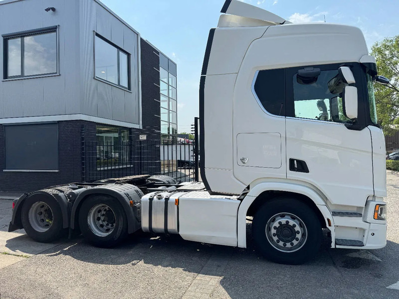 Scania R580 V8 NGS 6X4 EURO 6 RETARDER - Sattelzugmaschine: das Bild 4 Scania R580 V8 NGS 6X4 EURO 6 RETARDER - Sattelzugmaschine: das Bild 4