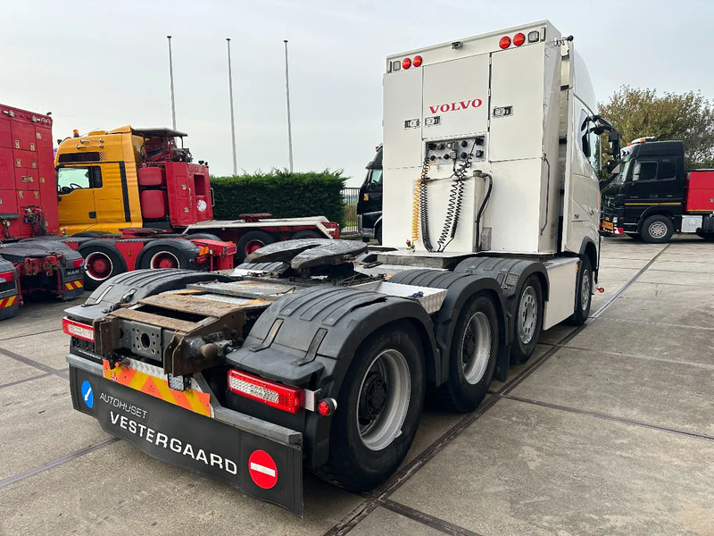 Volvo FH 16.750 8X4, 180 TON POWER STEERING HYDRAULIC - Sattelzugmaschine: das Bild 5 Volvo FH 16.750 8X4, 180 TON POWER STEERING HYDRAULIC - Sattelzugmaschine: das Bild 5