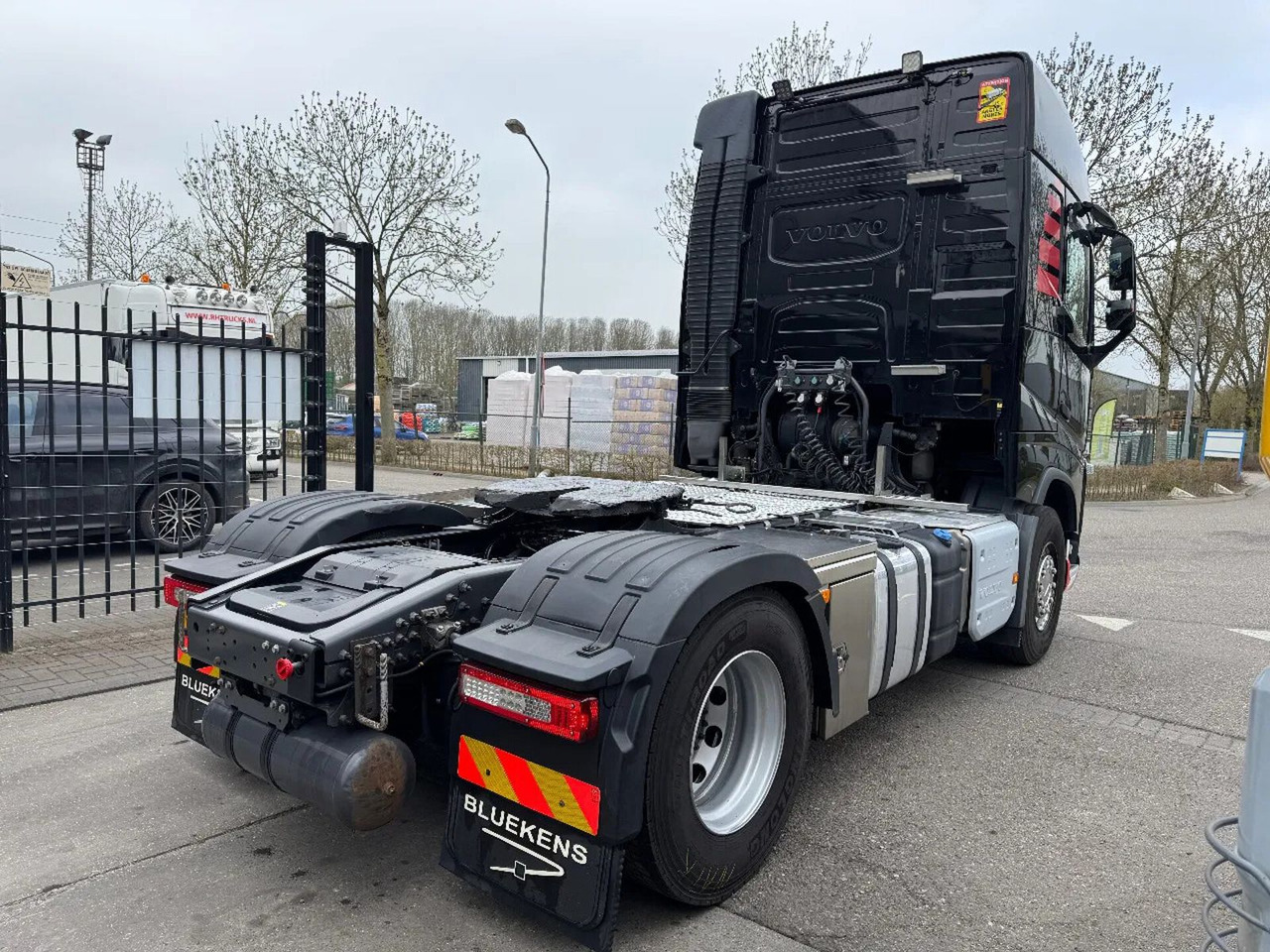 Volvo FH 460 4X2 EURO 6 PARK COOL - Sattelzugmaschine: das Bild 4 Volvo FH 460 4X2 EURO 6 PARK COOL - Sattelzugmaschine: das Bild 4