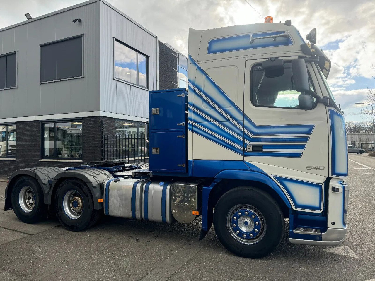 Volvo FH 540 6X2 - EURO 5 + BIG AXLE + LIFTING AXLE - Sattelzugmaschine: das Bild 4 Volvo FH 540 6X2 - EURO 5 + BIG AXLE + LIFTING AXLE - Sattelzugmaschine: das Bild 4