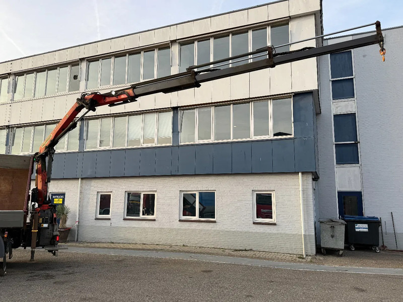 Scania G370 4X4 EURO 6 + 3-SIDE TIPPER + PALFINGER PK9002 + REMOTE - Kipper, Autokran: das Bild 4 Scania G370 4X4 EURO 6 + 3-SIDE TIPPER + PALFINGER PK9002 + REMOTE - Kipper, Autokran: das Bild 4