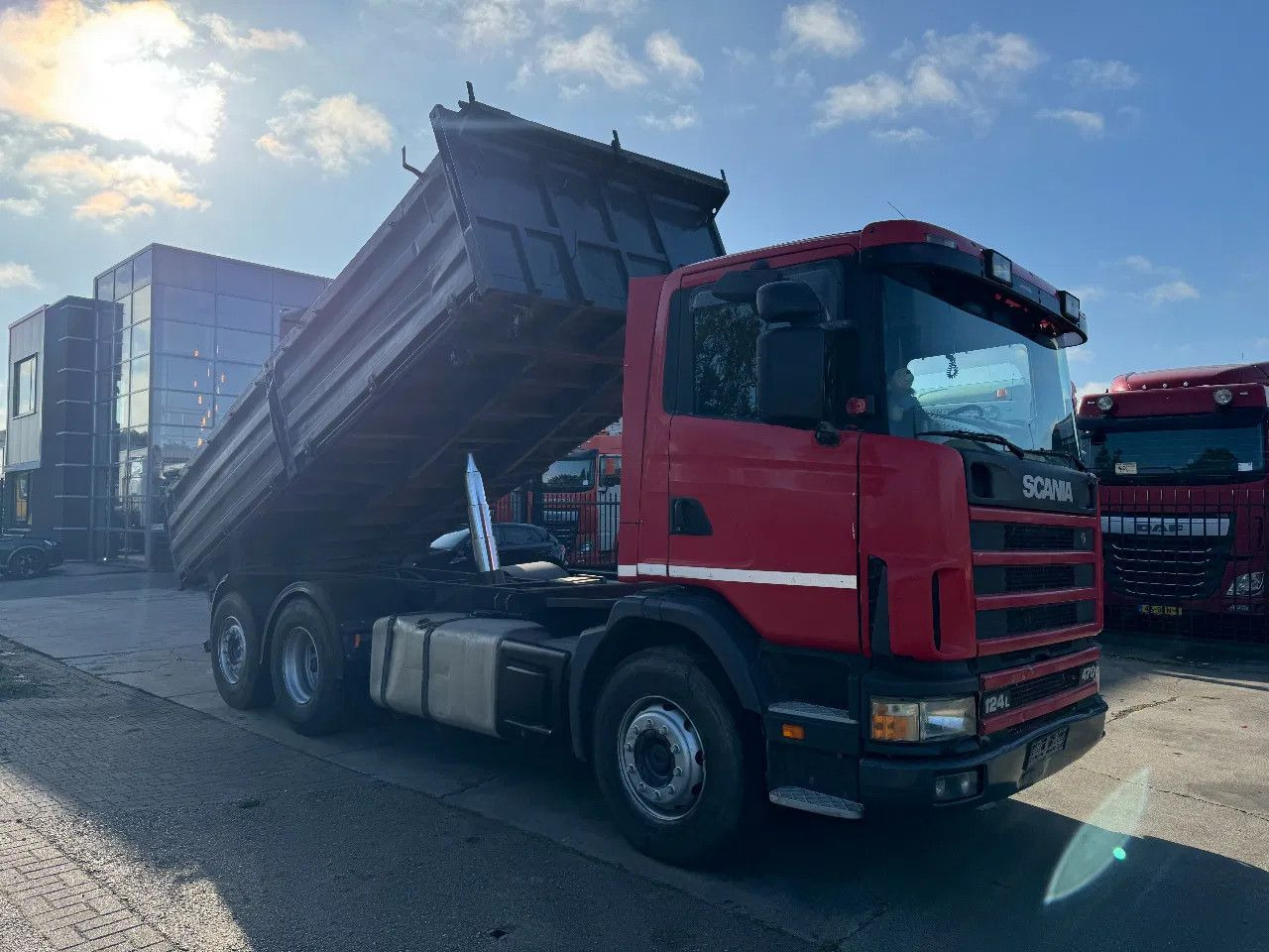 Scania R124-470 6X2 KIPPER EURO 3 - Kipper: das Bild 3 Scania R124-470 6X2 KIPPER EURO 3 - Kipper: das Bild 3