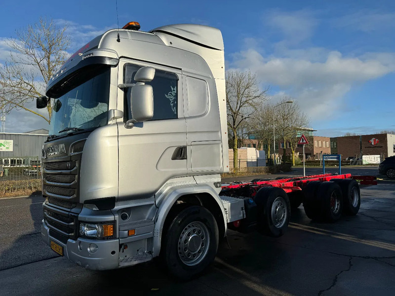 Scania R730 V8 8X4 EURO 6 BIG AXLES - Fahrgestell LKW: das Bild 1 Scania R730 V8 8X4 EURO 6 BIG AXLES - Fahrgestell LKW: das Bild 1