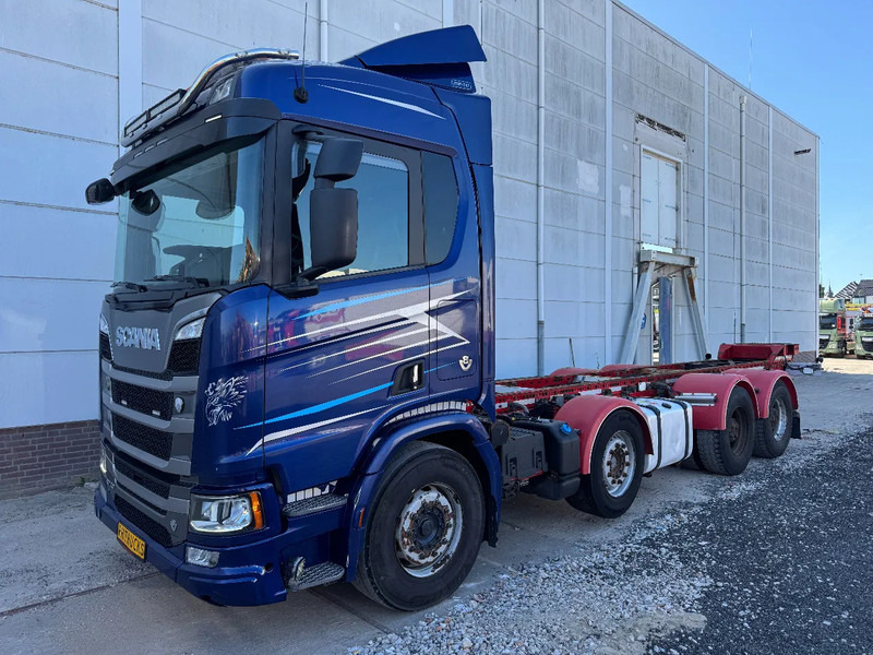 Scania R730 V8 8X4 EURO 6 HUB REDUCTION RETARDER - Fahrgestell LKW: das Bild 1 Scania R730 V8 8X4 EURO 6 HUB REDUCTION RETARDER - Fahrgestell LKW: das Bild 1