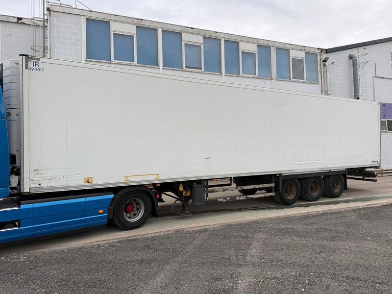 Schmitz Cargobull Schmitz Cargobull PRICES FROM €6950 TO €8950,- 40 X CARRIER 1850 MT D/E SAF AXELS - Kühlkoffer Auflieger: das Bild 2 Schmitz Cargobull Schmitz Cargobull PRICES FROM €6950 TO €8950,- 40 X CARRIER 1850 MT D/E SAF AXELS - Kühlkoffer Auflieger: das Bild 2