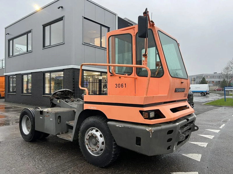 Terberg YT 222 YT222 - Terminaltraktor: das Bild 3 Terberg YT 222 YT222 - Terminaltraktor: das Bild 3