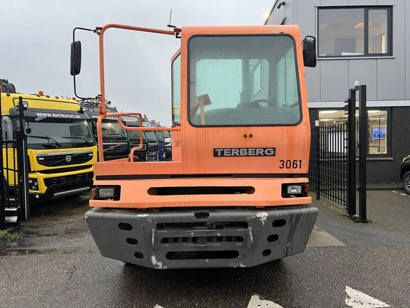 Terberg YT 222 YT222 - Terminaltraktor: das Bild 2 Terberg YT 222 YT222 - Terminaltraktor: das Bild 2