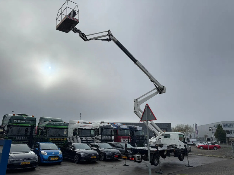 Nissan Cabstar 35.12 + ISOLI 21 METER AERIAL PLATFORM - Transporter: das Bild 5 Nissan Cabstar 35.12 + ISOLI 21 METER AERIAL PLATFORM - Transporter: das Bild 5