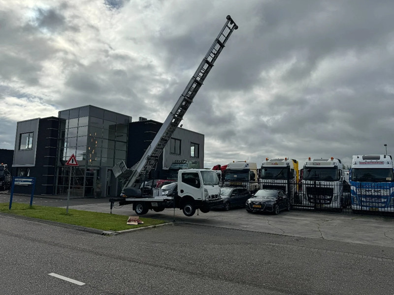 Nissan Cabstar 35.13 EURO 6 + LIFT 25 METER + REMOTE CONTROL - Transporter: das Bild 2 Nissan Cabstar 35.13 EURO 6 + LIFT 25 METER + REMOTE CONTROL - Transporter: das Bild 2