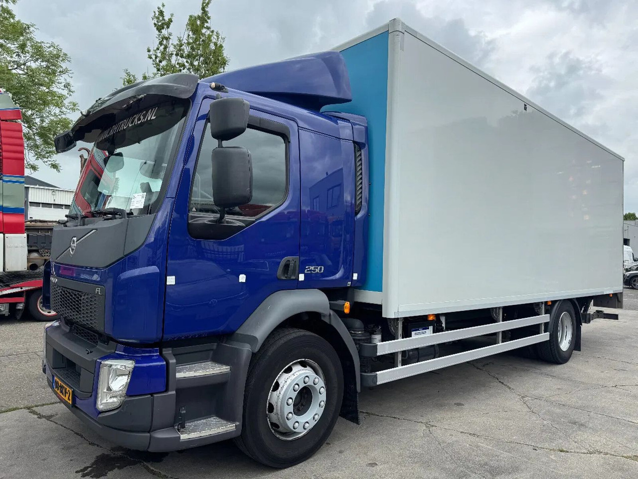 Volvo FL 250 4X2 EURO 6 DHOLLANDIA LIFT + CARGOLOCK TÜ - Koffer LKW: das Bild 1 Volvo FL 250 4X2 EURO 6 DHOLLANDIA LIFT + CARGOLOCK TÜ - Koffer LKW: das Bild 1