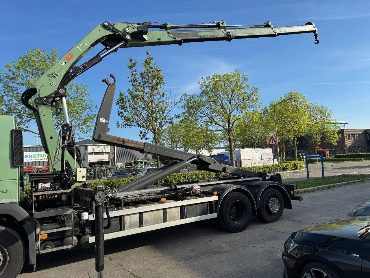 Volvo FM 370 6X2 VDL 21T + HIAB 211 + REMOTE CONTROL - Autokran: das Bild 3 Volvo FM 370 6X2 VDL 21T + HIAB 211 + REMOTE CONTROL - Autokran: das Bild 3