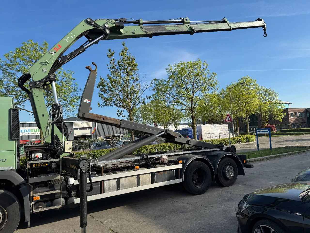 Volvo FM 370 6X2 VDL 21T + HIAB 211 + REMOTE CONTROL - Abrollkipper, Autokran: das Bild 3 Volvo FM 370 6X2 VDL 21T + HIAB 211 + REMOTE CONTROL - Abrollkipper, Autokran: das Bild 3