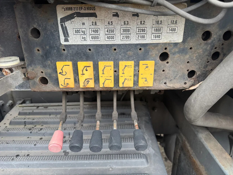 Volvo FM 9.340 6X2 EURO 5 HIAB 211 EP3 + REMOTE CONTROL - Pritsche LKW, Autokran: das Bild 5 Volvo FM 9.340 6X2 EURO 5 HIAB 211 EP3 + REMOTE CONTROL - Pritsche LKW, Autokran: das Bild 5