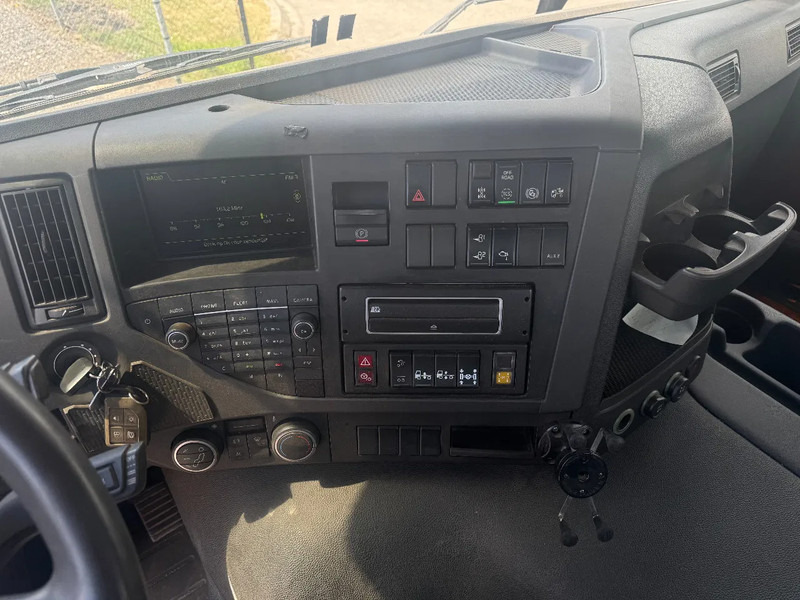Pritsche LKW, Autokran Volvo FMX 460 10X4 HIAB J2640ZT + HULTDINS GRIJPER HUB REDUCTION: das Bild 20