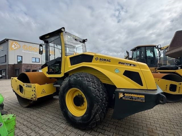 Bomag BW 213 D -5 - Walzenzug: das Bild 2 Bomag BW 213 D -5 - Walzenzug: das Bild 2