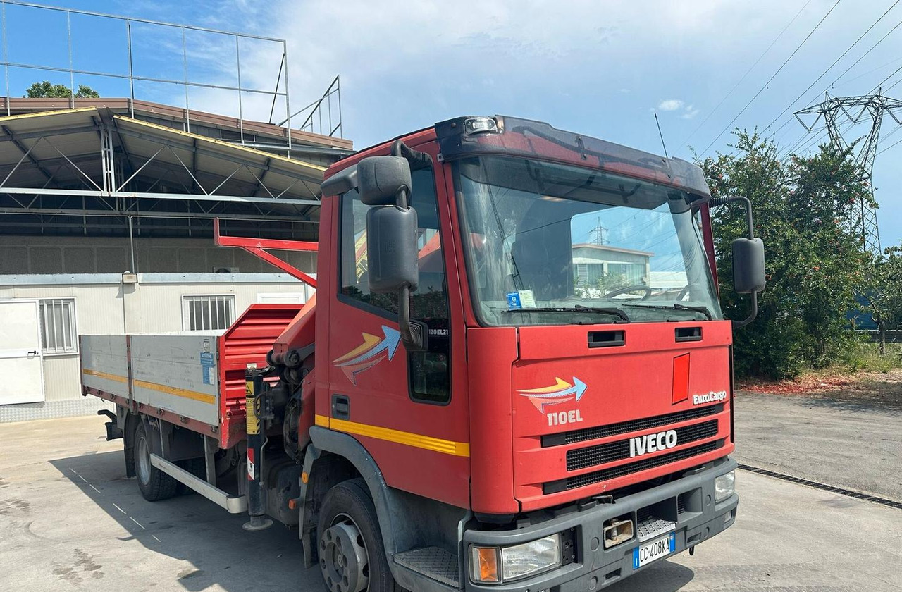 Motrice Iveco con la gru - Pritsche LKW, Autokran: das Bild 1 Motrice Iveco con la gru - Pritsche LKW, Autokran: das Bild 1