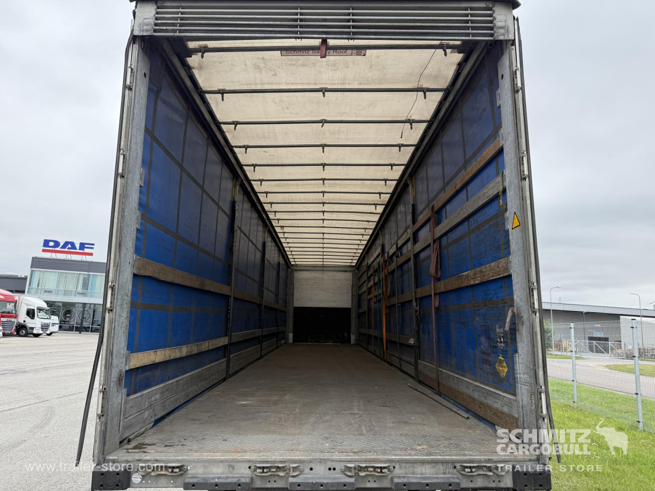 SCHMITZ Curtainsider Mega - Planenauflieger: das Bild 4 SCHMITZ Curtainsider Mega - Planenauflieger: das Bild 4