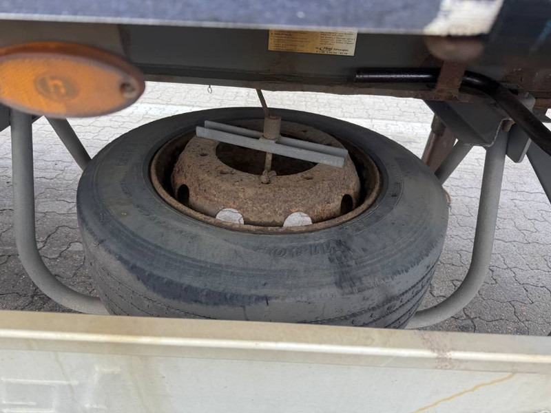 Planenauflieger Fliegl Curtainsider / Planenauflieger / Gardin: das Bild 10