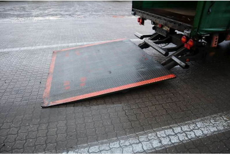 Planenauflieger Krone 34 pl. Curtainsider/Planenauflieger/Gardintrailer: das Bild 9
