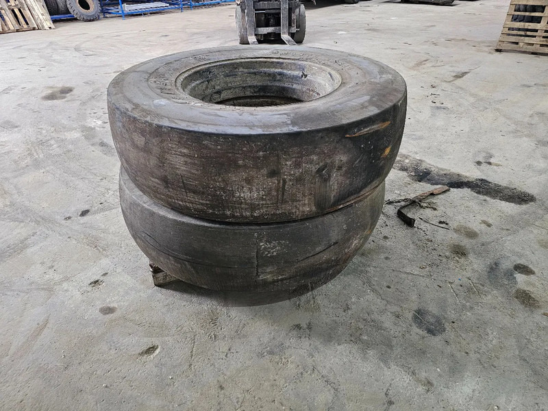 Firestone 16.9-30 - Reifen für LKW: das Bild 3 Firestone 16.9-30 - Reifen für LKW: das Bild 3