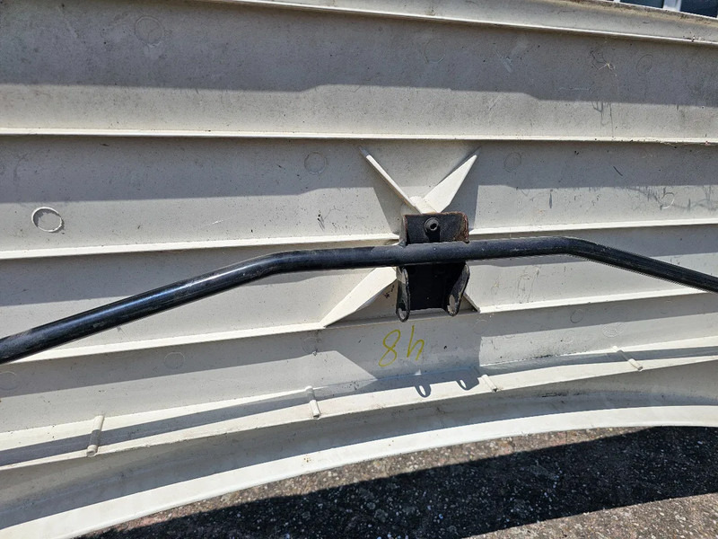 MAN Dak spoiler 81.62910-0131 - Aeropack/ Spoiler für LKW: das Bild 4 MAN Dak spoiler 81.62910-0131 - Aeropack/ Spoiler für LKW: das Bild 4