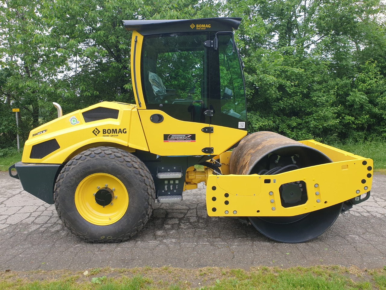 BOMAG BW 177 D-5 PL - Straßenwalze: das Bild 2 BOMAG BW 177 D-5 PL - Straßenwalze: das Bild 2